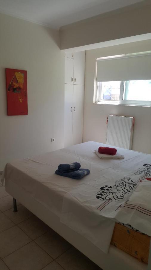 Joan'S Airport Apartment Artemida  Dış mekan fotoğraf